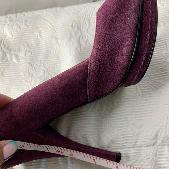 Guess Peep Toe Suede Heels - Picture 5 of 6